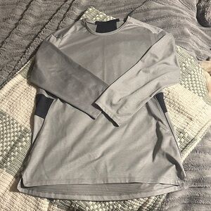 lululemon athletica Gray Long Sleeve Tee